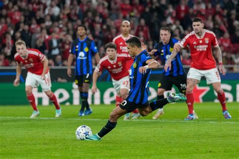 Inter comes back from 3 goals down for 3-3 draw at Benfica in Champions League